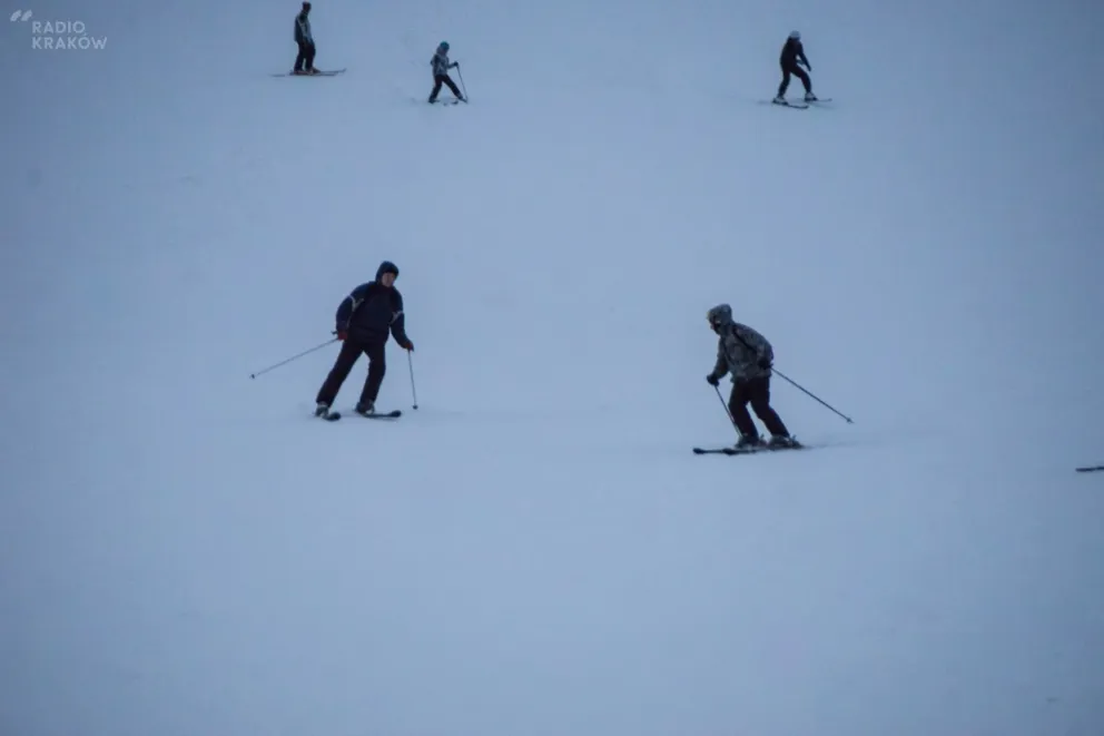 Co można a czego nie wolno na stoku narciarskim?