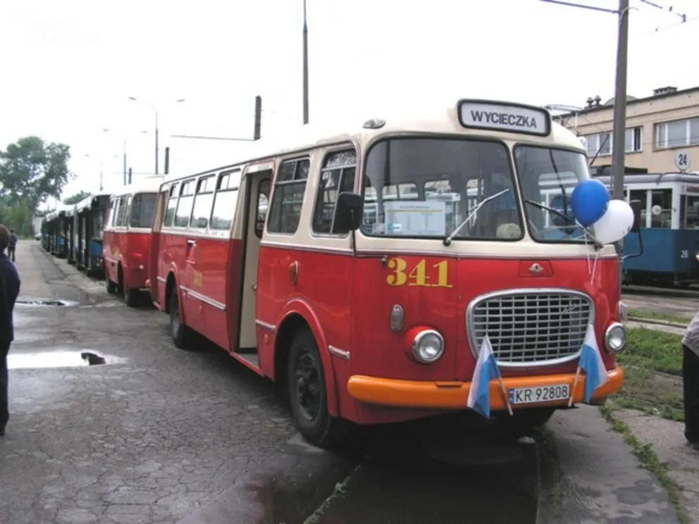 stare autobusy i tramwaje