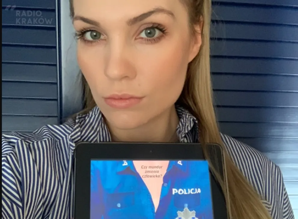 O czym milczą policjantki?