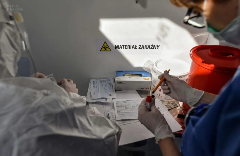 11 tys. 761 przypadków koronawirusa i 539 zgonów