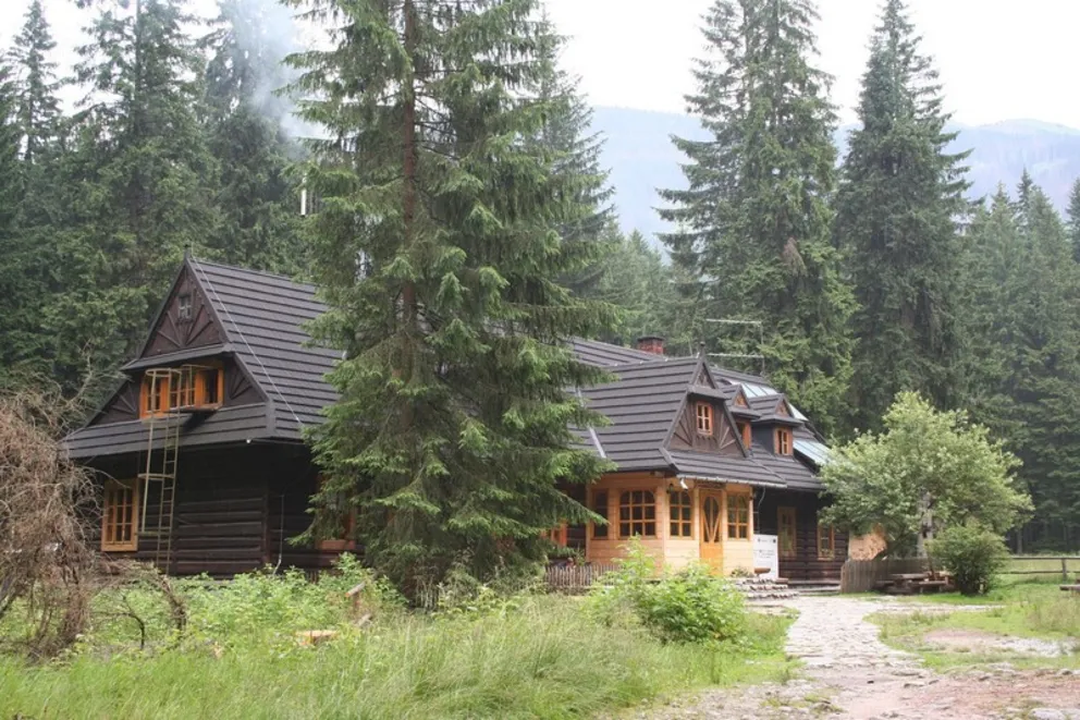 WAKACJE ZE SMAKIEM - SCHRONISKO W DOLINIE ROZTOKI