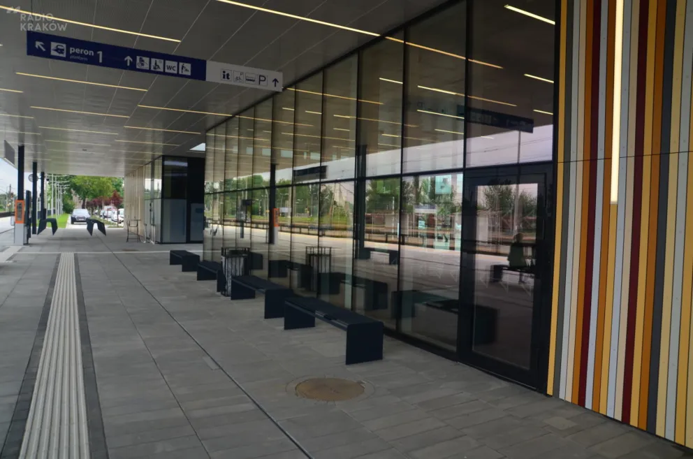 Opóźnienia pociągów do Oświęcimia po uszkodzeniu sieci trakcyjnej