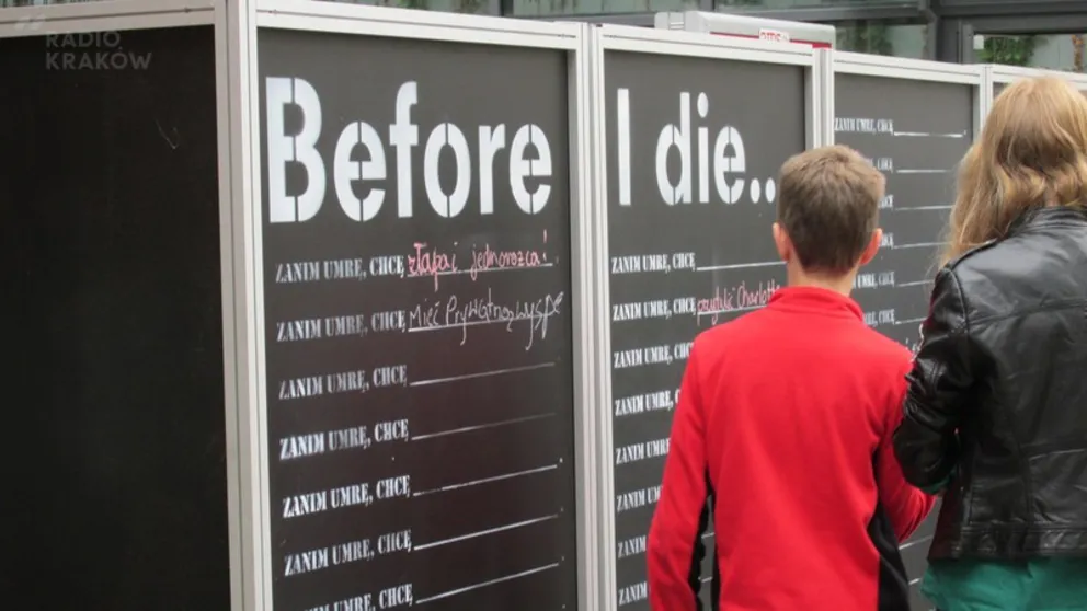 W Krakowie też powstała tablica "Before I die" (fot. Kuba Niziński)