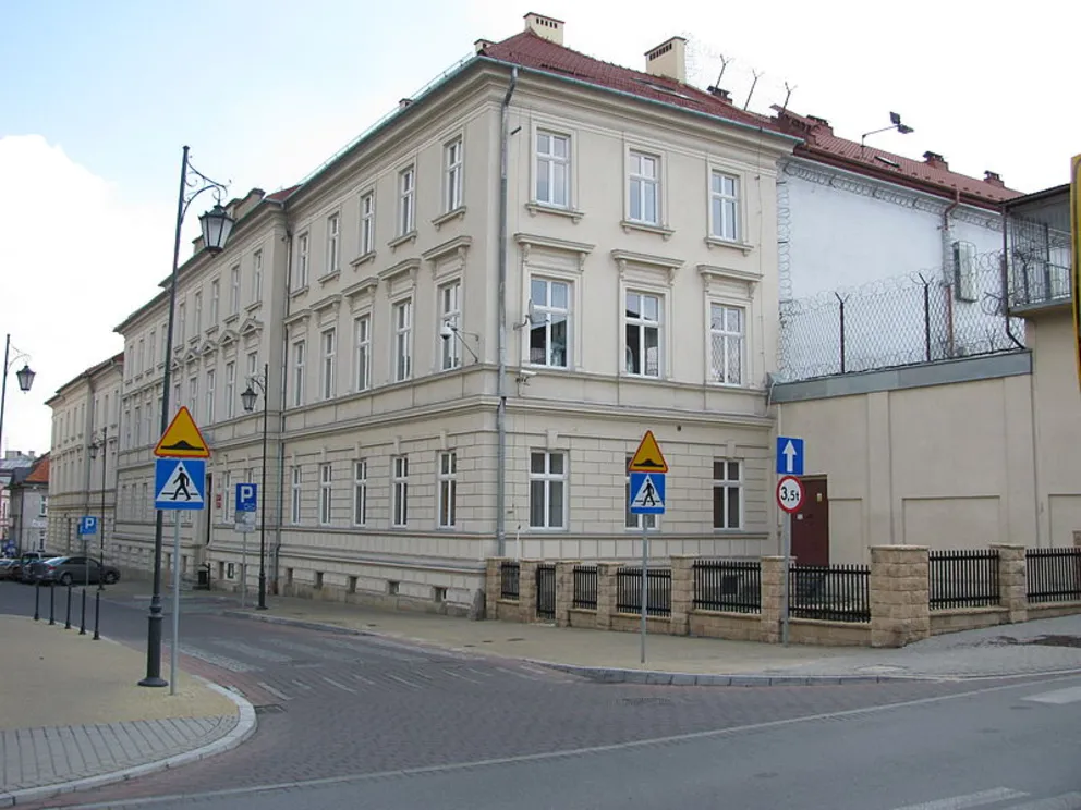 Znany zawodnik MMA przed sądem. Spór o własność hotelu w Andrychowie