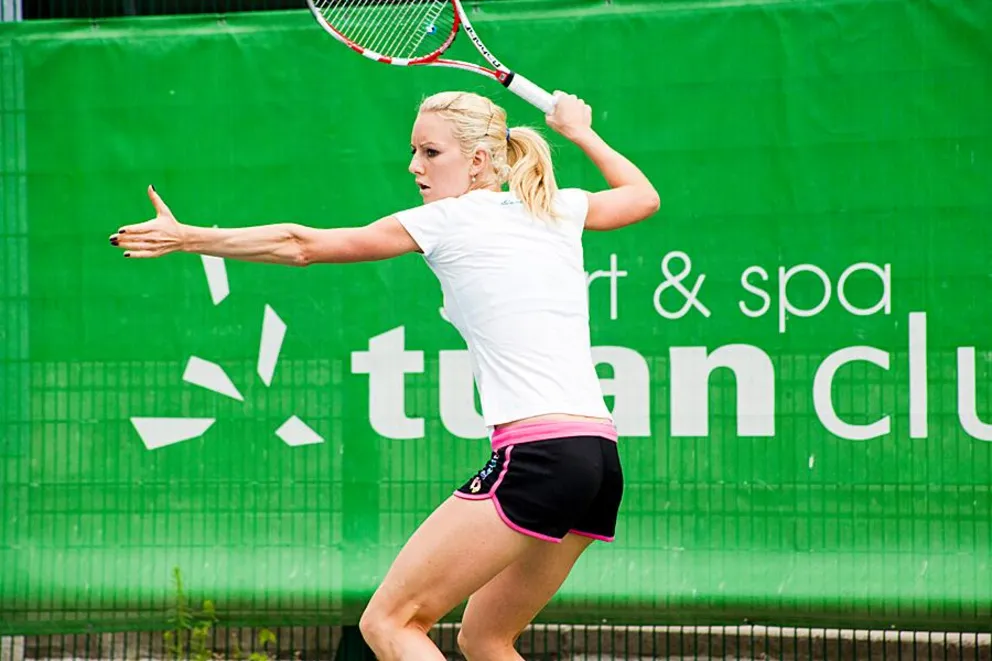 Urszula Radwańska gra o udział w wielkoszlemowym turnieju na trawiastych kortach Wimbledonu 