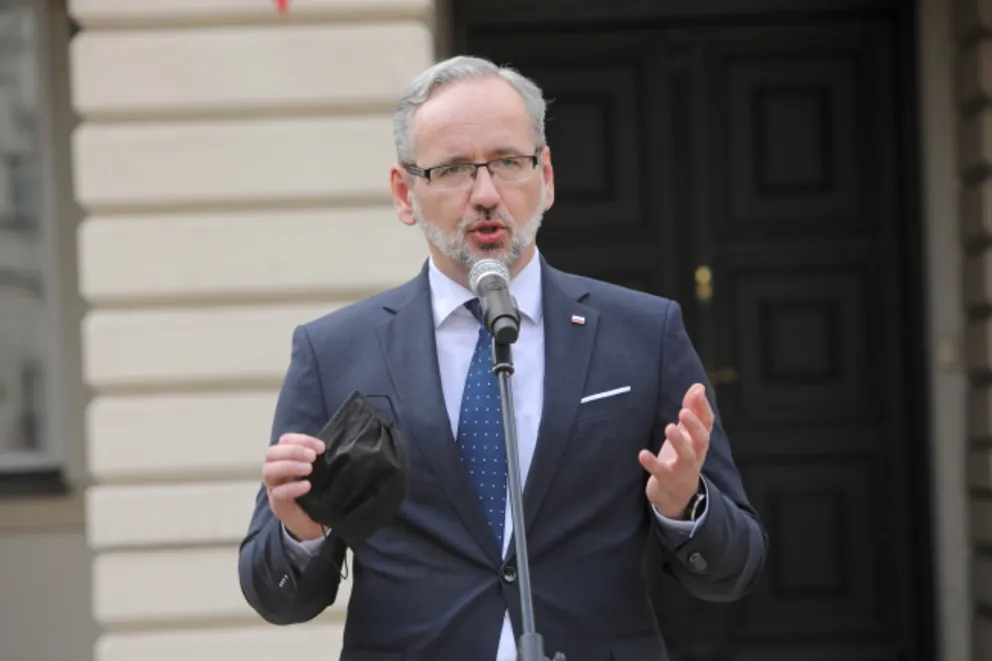 Adam Niedzielski: istnieje prawdopodobieństwo, że czwarta fala pandemii pojawi się w drugiej połowie sierpnia