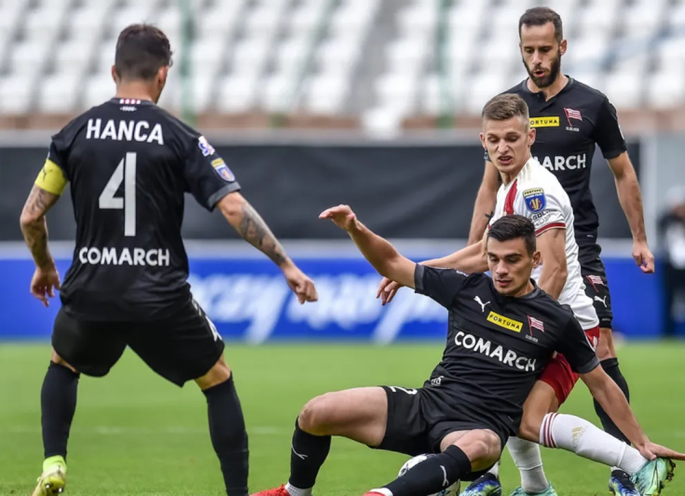 Porażka Cracovii, awans Bruk-Betu Termaliki Nieciecza