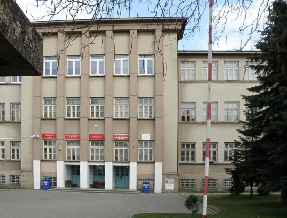 IV Liceum Ogólnokształcące w tarnowskich Mościcach świętuje 75-lecie swojego istnienia