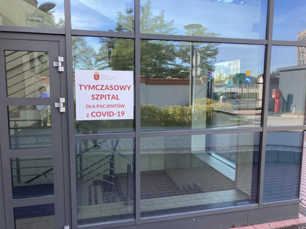 Kraków: pracownicy szpitala tymczasowego przy Szpitalu Uniwersyteckim wciąż bez dodatku