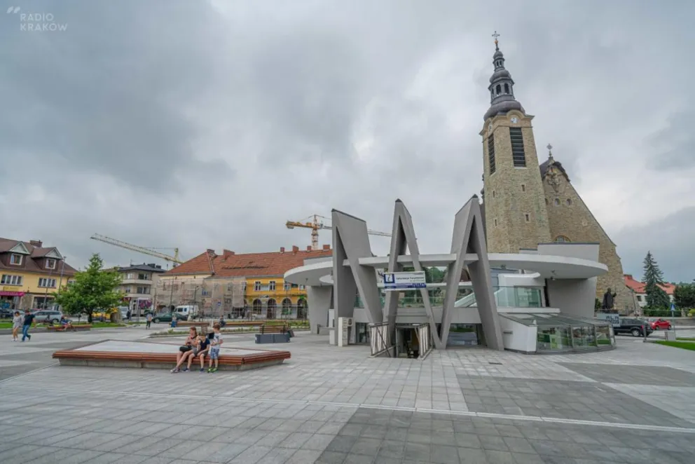 Kierowcy mogą już korzystać z nowego ronda w Limanowej