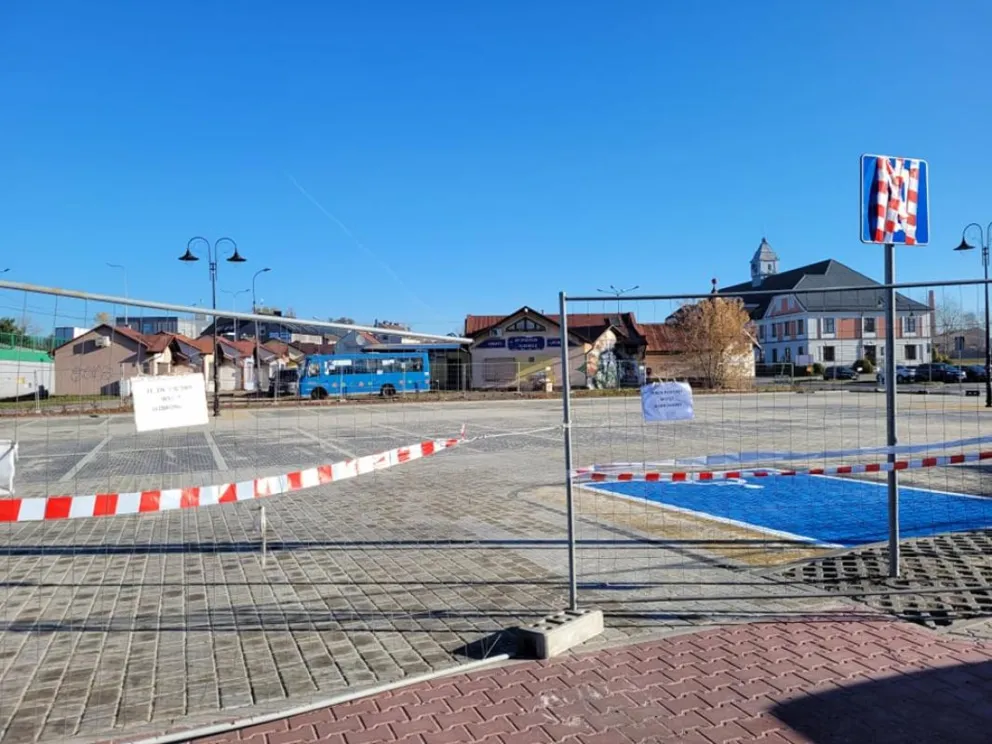 Koniec samowoli kierowców przy dworcu kolejowym w Trzebini