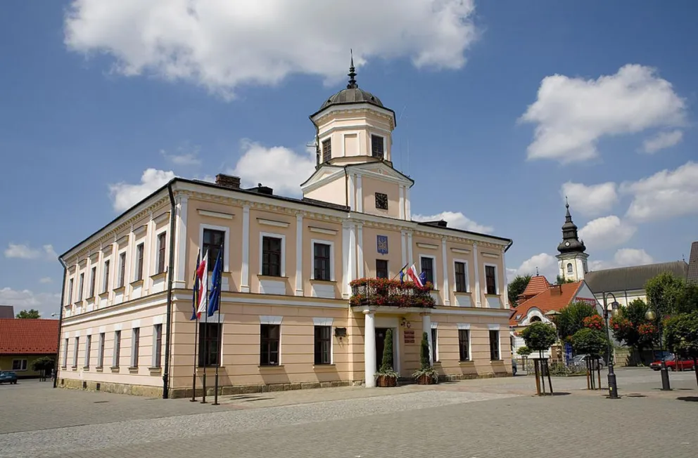 Od grudnia za parking na płycie Rynku w Tuchowie trzeba będzie zapłacić w parkomatach