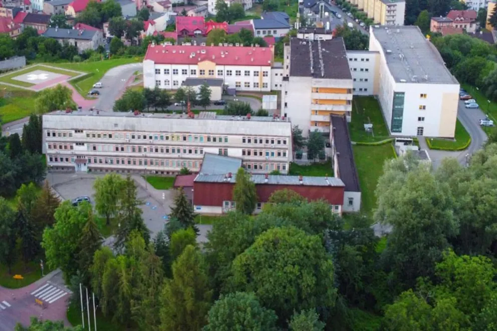 Szpital w Wadowicach wstrzymał planowe przyjęcia na trzy oddziały