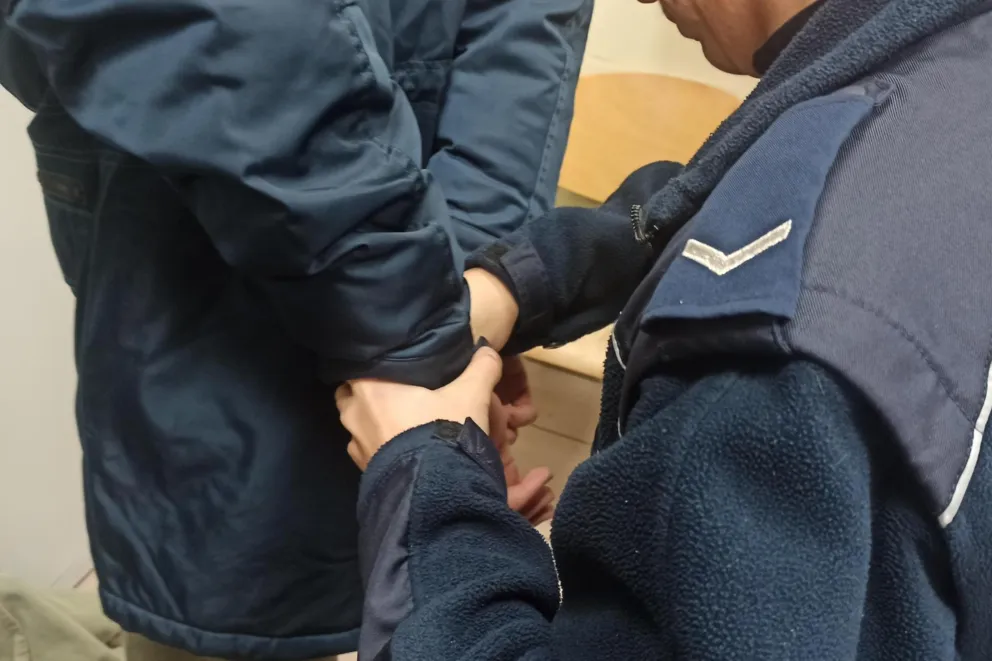 Trzymiesięczne areszty dla dwóch sprawców napaści na chrzanowskiego policjanta 