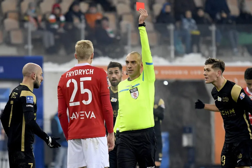 Frydrych znów "czerwony", Wisła znów bez punktu