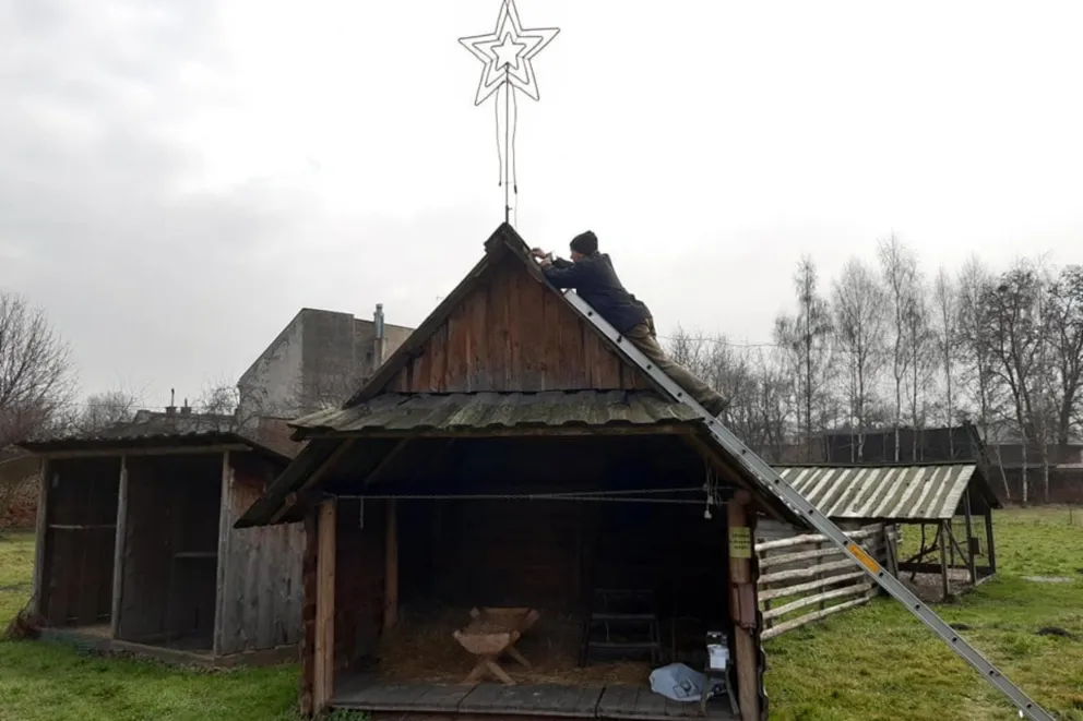 Po rocznej przerwie wraca żywa szopka w ogrodzie klasztoru ojców Bernardynów w Tarnowie