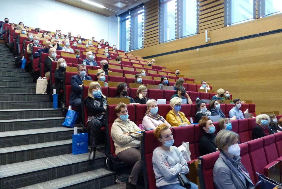 Konferencja pt. "Długoterminowe leczenie osób uzależnionych odbywających karę ograniczenia lub pozbawienia wolności"