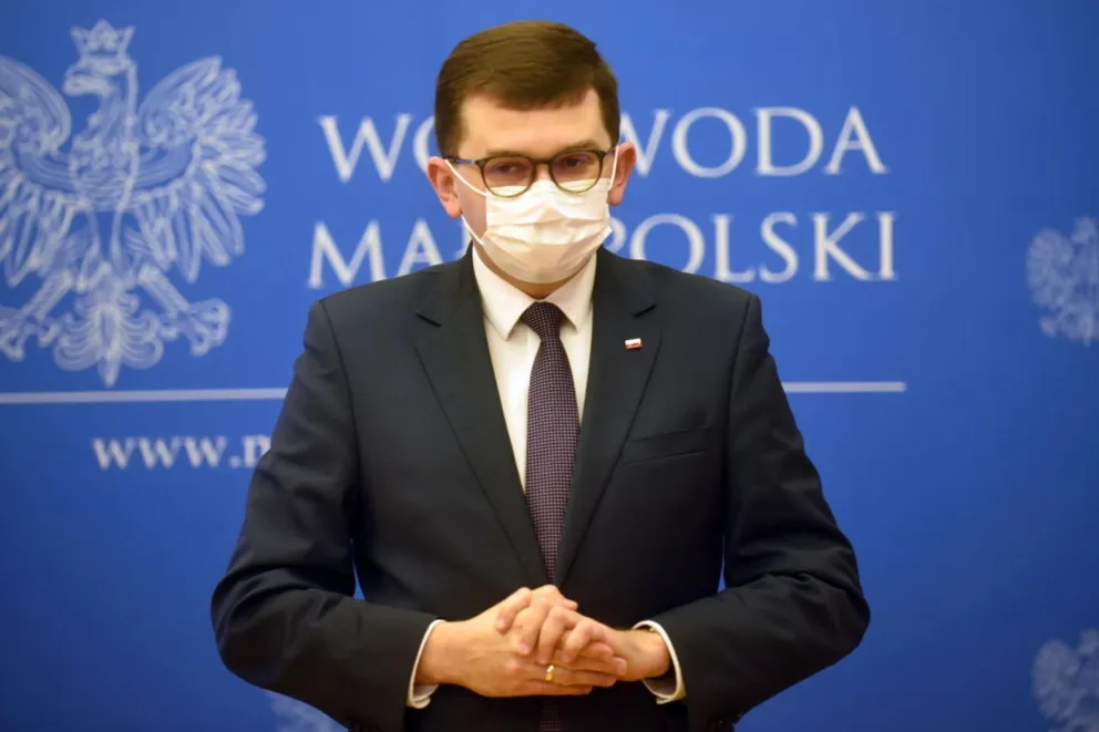 Wojewoda Małopolski Łukasz Kmita żąda przeprosin od dwóch krakowskich stowarzyszeń
