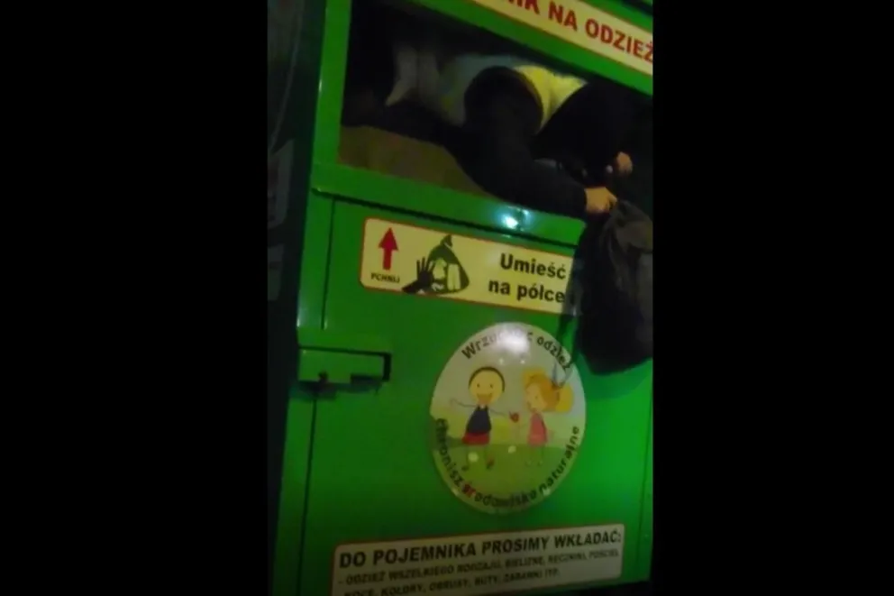 Kęty: poszukiwany został odnaleziony w kontenerze na odzież