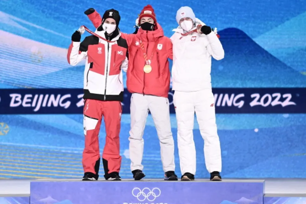 Pekin 2022. Dawid Kubacki odebrał brązowy medal