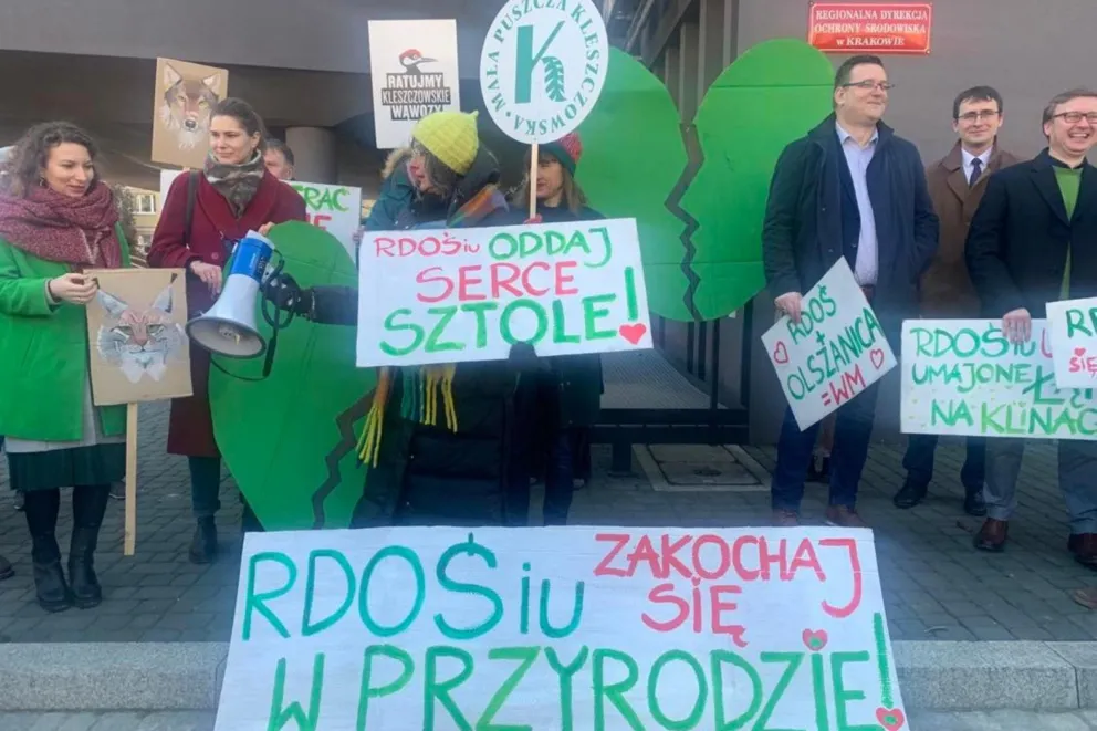 Miejscy aktywiści protestowali przed siedzibą Regionalnej Dyrekcji Ochrony Środowiska