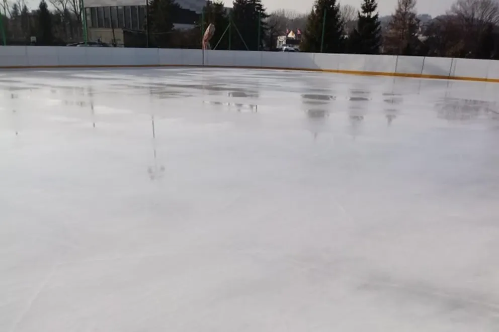 Ośrodek Sportu w Gorlicach skraca godziny dostępu do miejskiego lodowiska