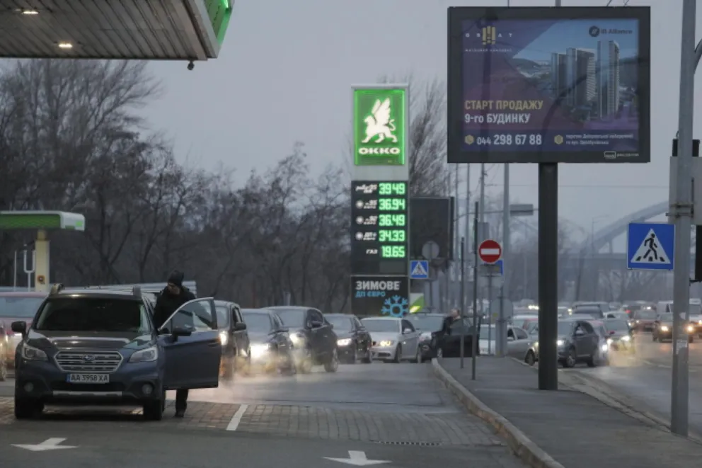 "Ludzie uciekają z ostrzeliwanych miast, Kijów jest sparaliżowany"