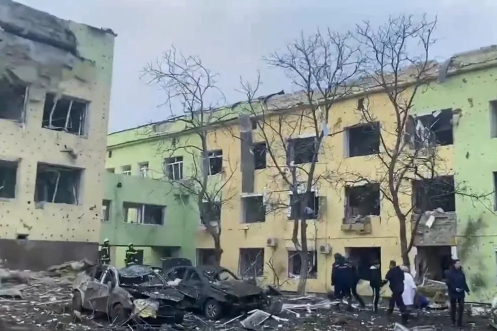 17 rannych w wyniku bombardowania szpitala w Mariupolu