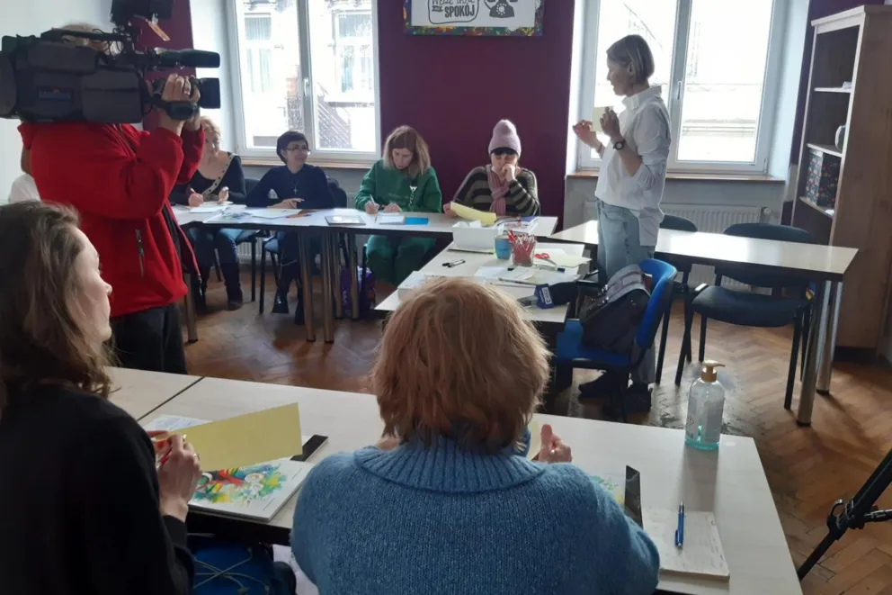 Od jutra uchodźcy z Ukrainy będą mogli otrzymać numer PESEL. Uczą się już języka polskiego