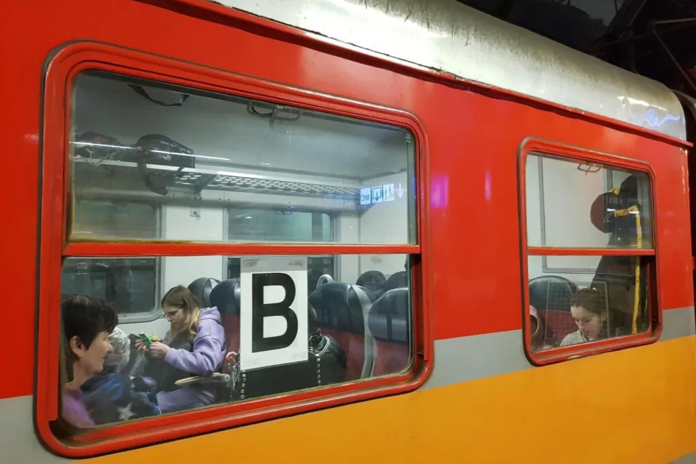 Pół tysiąca uchodźców z Ukrainy wyjechało wieczorem z Krakowa w kierunku niemieckiej granicy