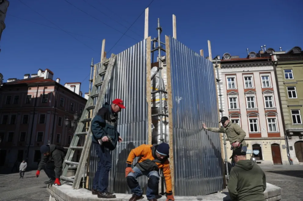 Mer: we Lwowie rakiety spadły w okolicach lotniska