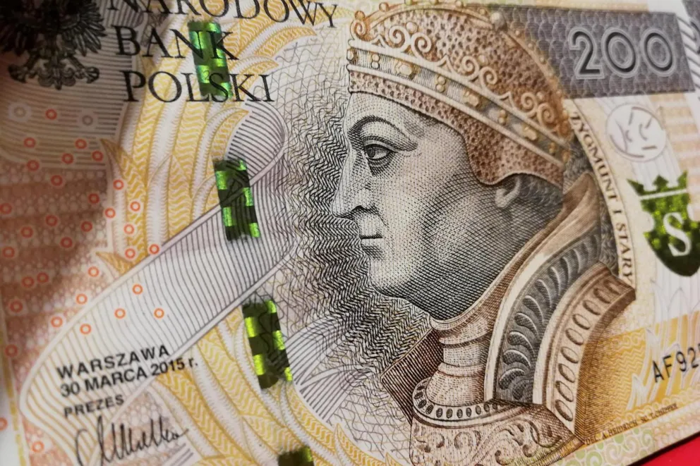 NBP: w piątek rusza wymiana hrywien na złotówki po oficjalnym, zaokrąglonym kursie