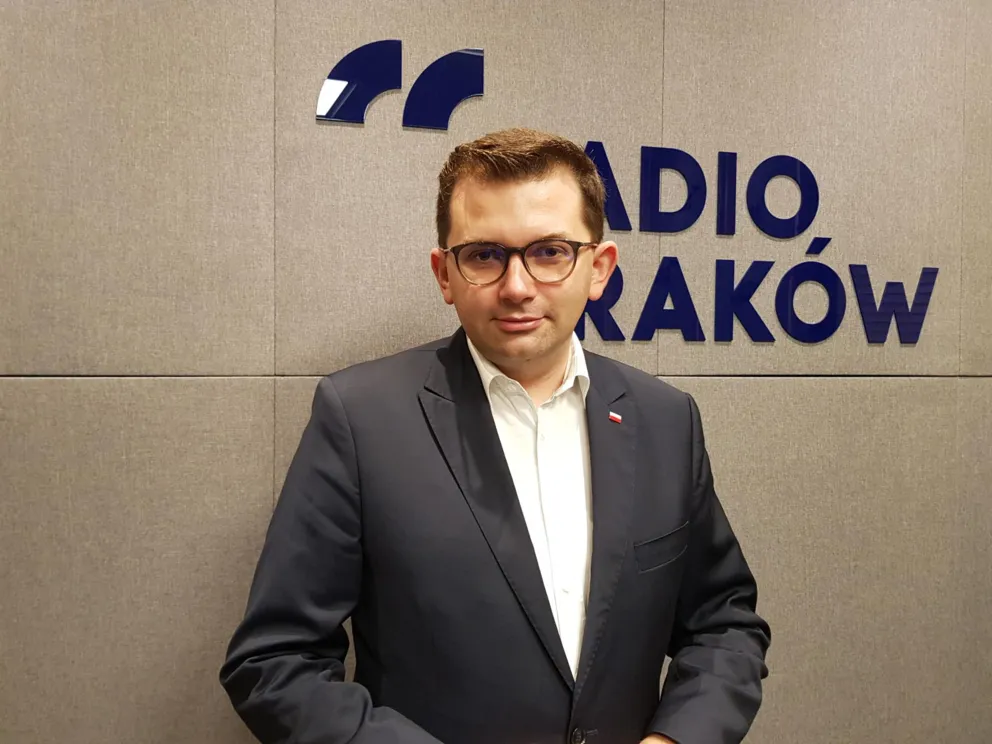 Łukasz Kmita: Do tej pory proces relokacji uchodźców przebiega bardzo sprawnie