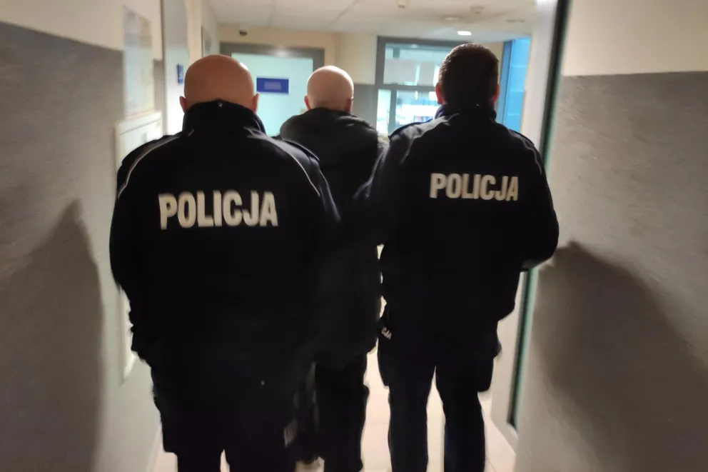 Klucze: pobił i obrabował seniorkę 