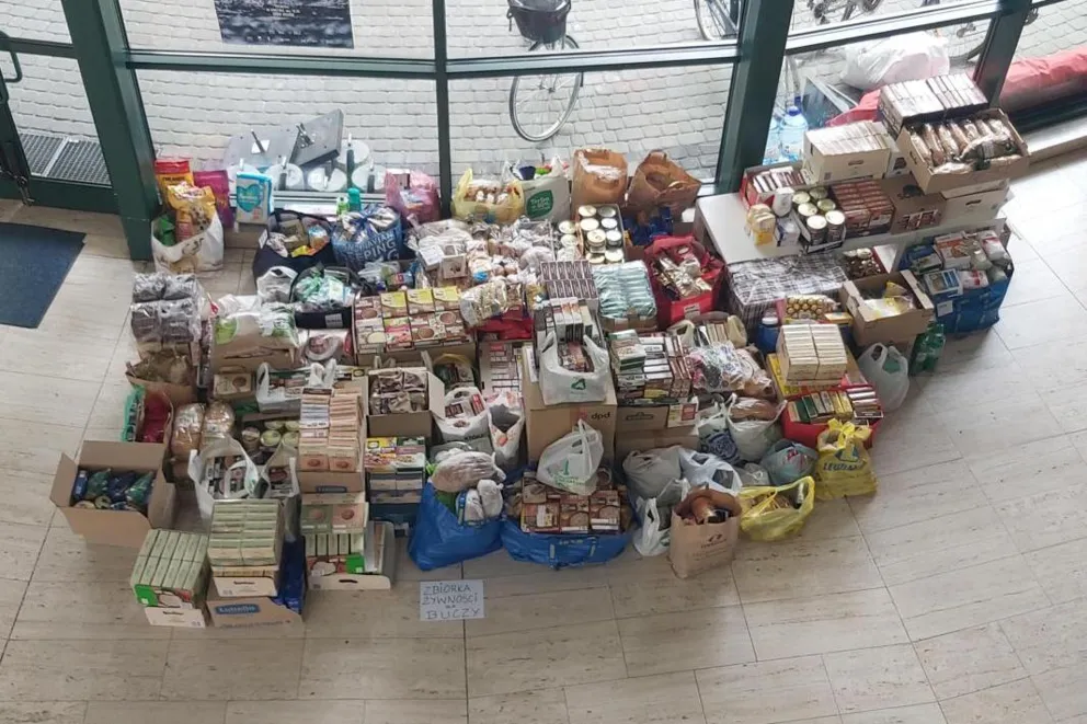 Jeszcze tylko do 18.00 zbieramy dary dla Buczy. Prosimy o przynoszenie kaszy gryczanej i chlebów