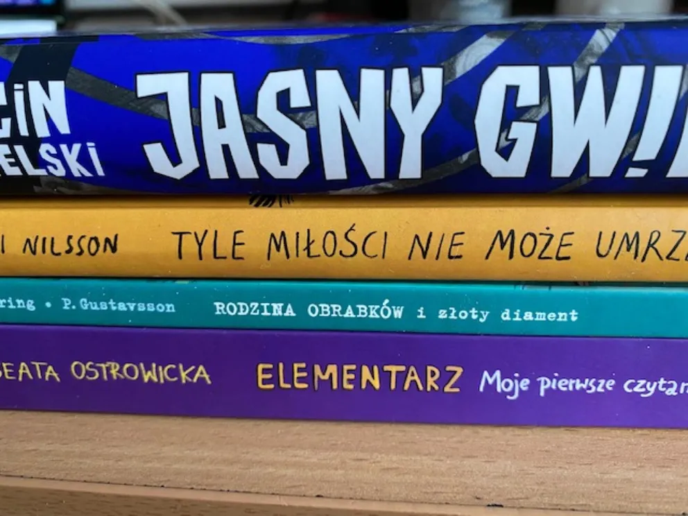 Dziwna rodzina, jasny gwint i pierwsze czytanki. Alfabet 1 maja