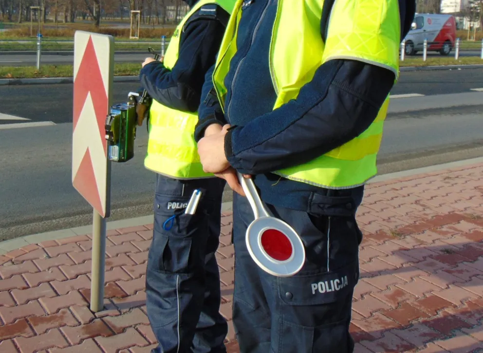 Na skuterze wiózł nietrzeźwego pasażera, a sam nie posiadał prawa jazdy