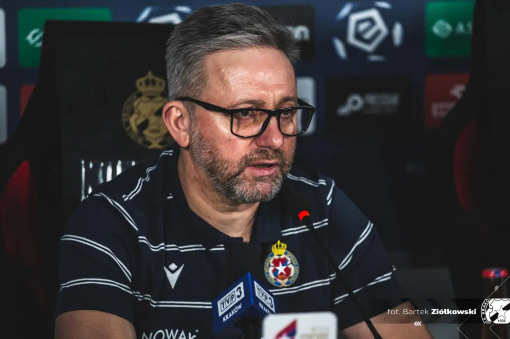 Ekstraklasa piłkarska – Brzęczek: remisy nam nie wystarczą. Transmisja.