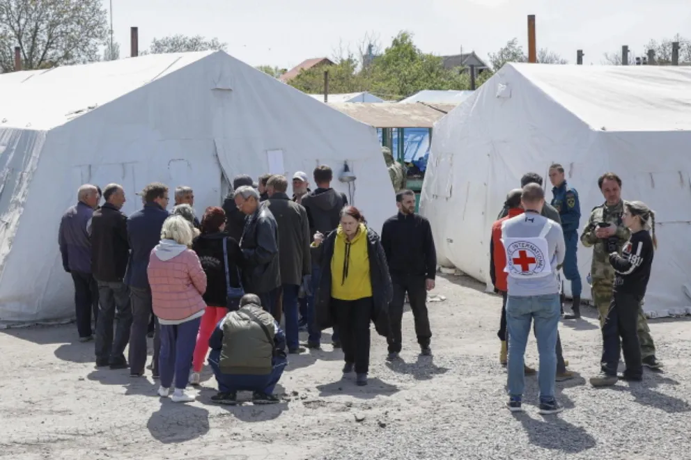 Konwój z cywilami ewakuowanymi z Mariupola dotarł do Zaporoża