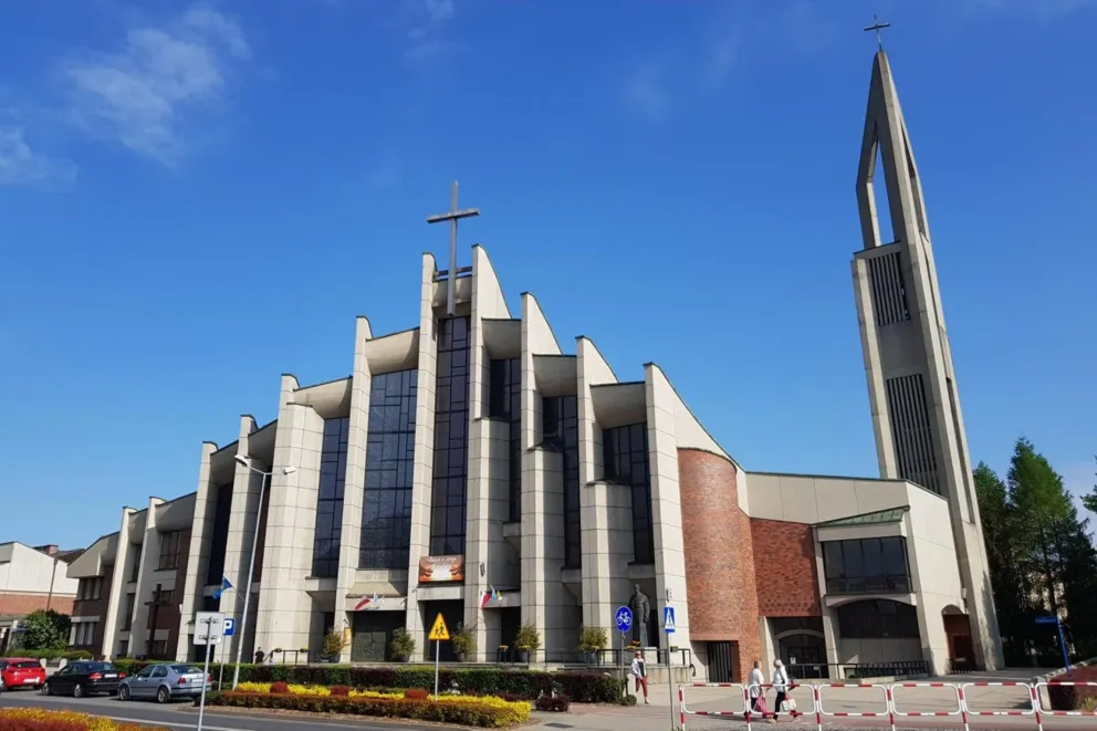 Są pieniądze na docieplenie i budowę instalacji fotowoltaicznych w parafii św. Maksymiliana w Oświęcimiu