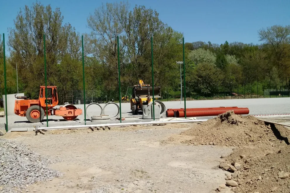 Przebudowa kompleksu sportowego w Gorlicach idzie zgodnie z planem