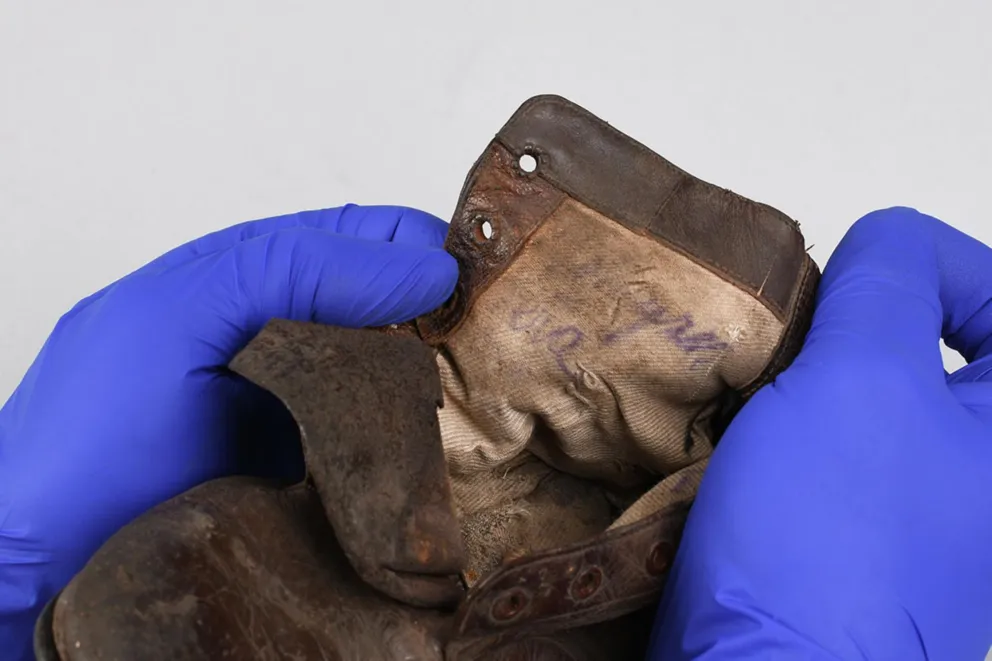 Muzeum Auschwitz: w buciku ofiary znaleziono jej dane, należały do czeskiej Żydówki