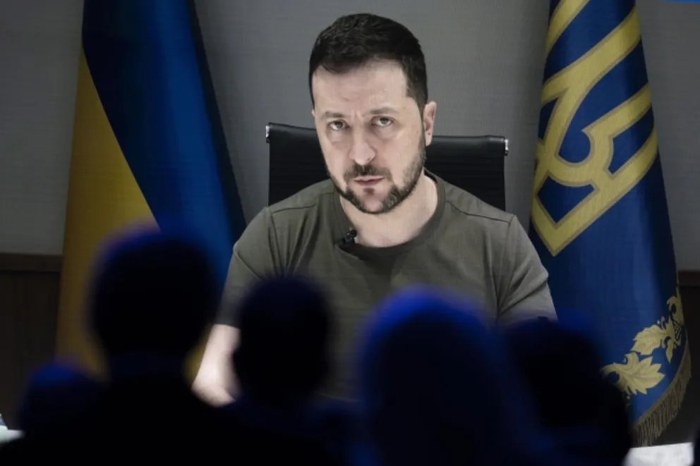 Zełenski: zbyt wielu ogląda się na Rosję