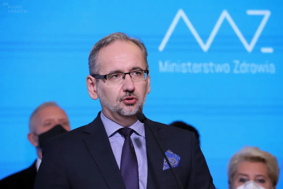 Niedzielski: eskalacja pandemii, w najbliższym czasie nawet ponad 2 tys. przypadków dziennie