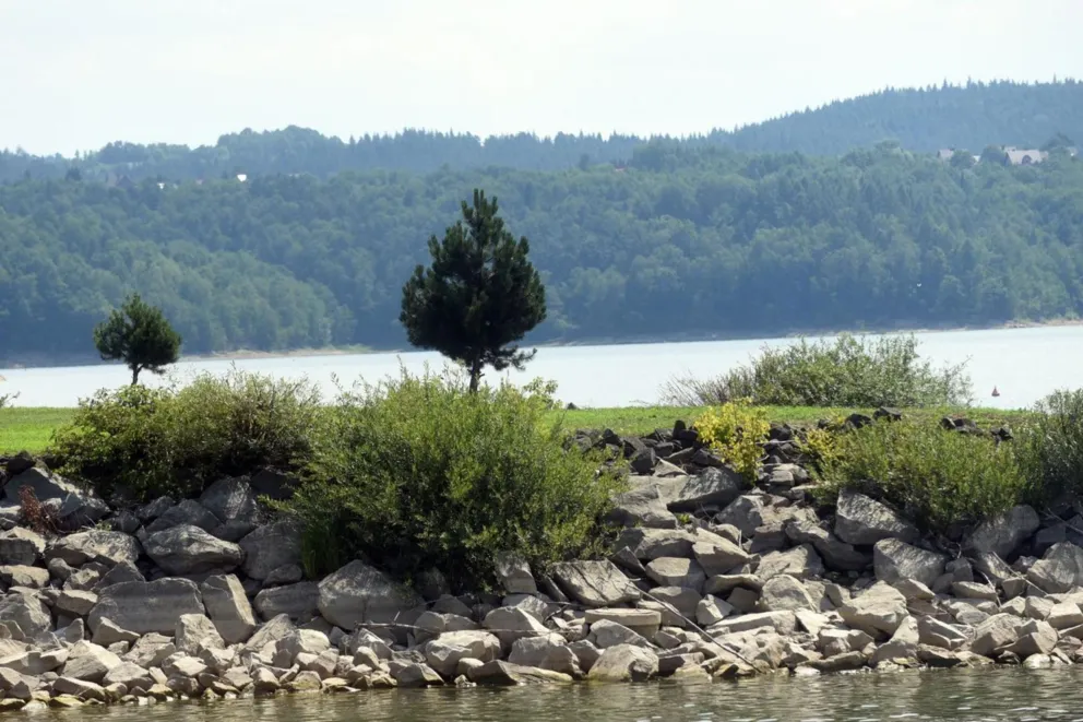 O czym należy pamiętać planując wypoczynek nad wodą?