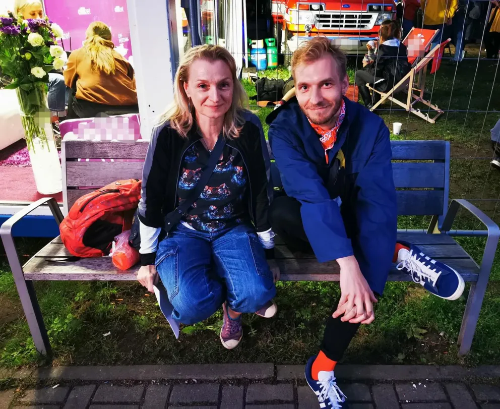 Lubię śpiewać o niezręcznych sytuacjach między ludźmi. Postman na Letniej Scenie Radia Kraków