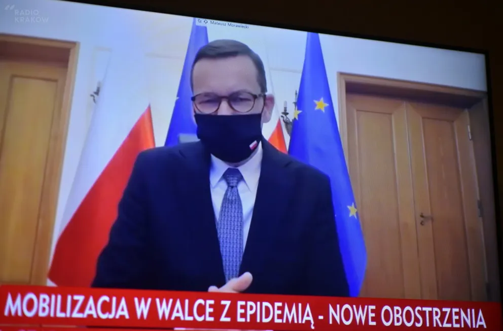 Premier: wprowadzamy obostrzenia, ale chcemy też, by gospodarka pracowała w możliwie dużym zakresie 