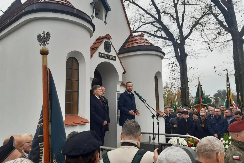 Władysław Kosiniak-Kamysz: Do czasu budowy w Polsce elektrowni jądrowej trzeba jeszcze bardziej postawić na odnawialne źródła energii 