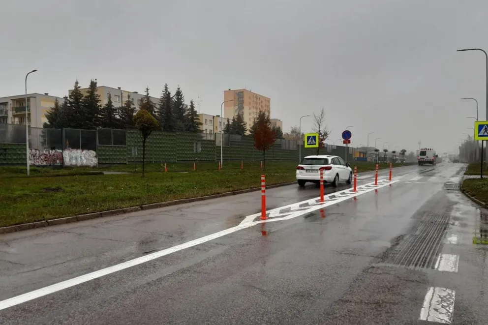 Słupki niezgody w Tarnowie.  "Kierowcy powinni zachować szczególną ostrożność"