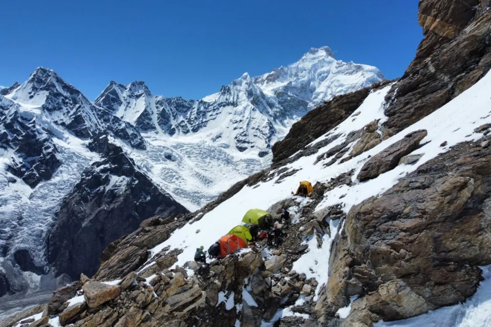 Skawina się wspina - przez Beskidy i Tatry na najwyższe szczyty Karakorum